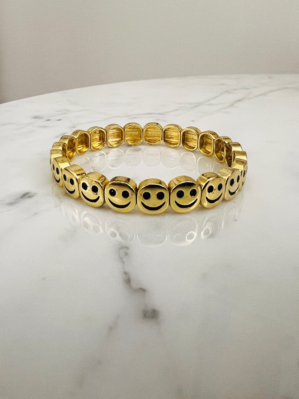 LISA GOZLAN - “THE ORIGINAL” - Gold Smiley Face Stretch Bracelet - 7”